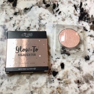 Ciate’ London glow-to highlighter in moondust